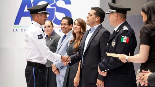Reconocen a Héroes Locales: Premian a Policías Destacados en Aguascalientes