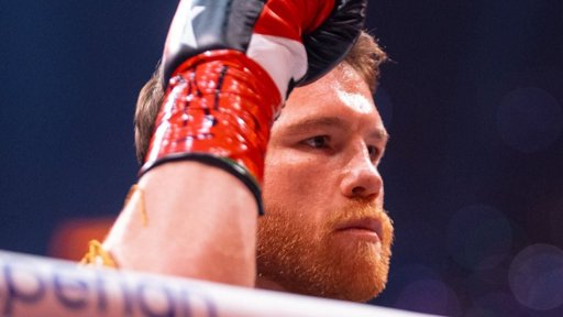 Canelo Álvarez se somete a cirugía de codo y aplaza su regreso