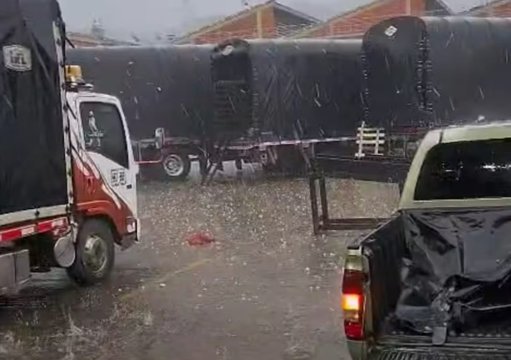 Fuertes lluvias con granizo generan emergencias en Bucaramanga y su área metropolitana