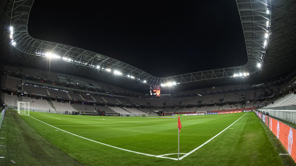 Benfica impedido de vender bilhetes para jogo em Nice devido a sanção da UEFA