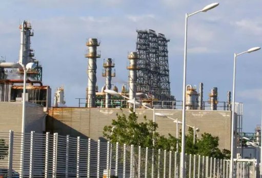 Industriales y gobierno federal publican nuevos reglamentos para el sector energético