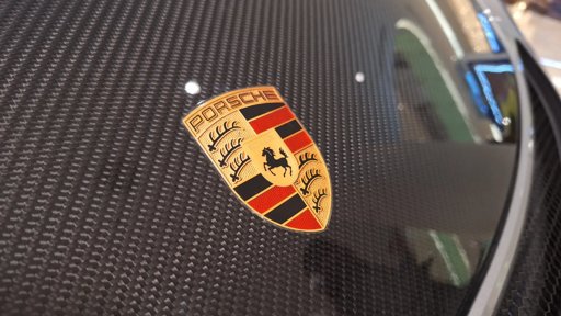 Tarifas dos EUA e abrandamento na China levam a quebra de 99% nos lucros da Porsche
