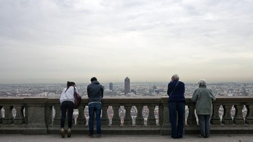 Fluctuations de la qualité de l'air à Lyon avec un pic de pollution