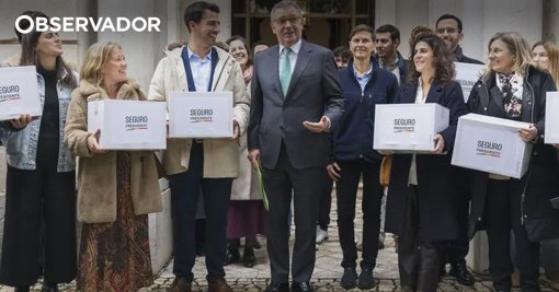 Candidatos Formalizam Corridas a Belém com Entrega de Milhares de Assinaturas