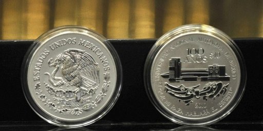 Guerra Comercial y Tasas de Interés Disparan el Precio del Oro a Récords Históricos