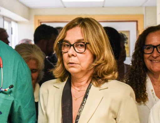 Ministra da Saúde promete reforço do SNS 24 face a constrangimentos