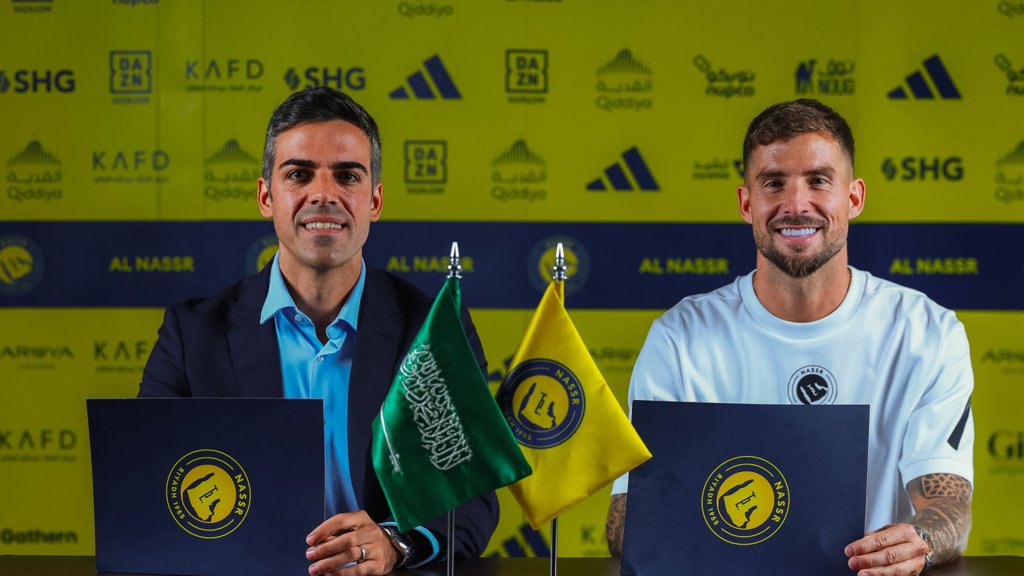 Defesa espanhol Iñigo Martínez reforça o Al Nassr