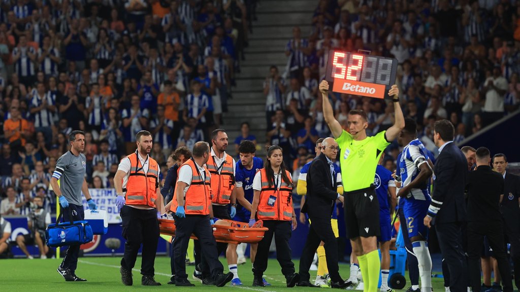 Martim Fernandes (FC Porto) Enfrenta Paragem de Dois Meses