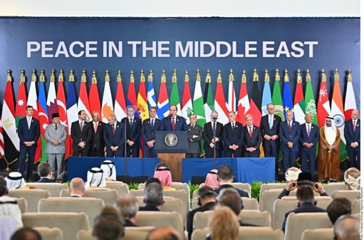 Israel y Hamás implementan histórico acuerdo de alto al fuego que pone fin a dos años de guerra