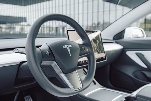 Tesla déploie ses premiers robotaxis sans aucun chauffeur à Austin