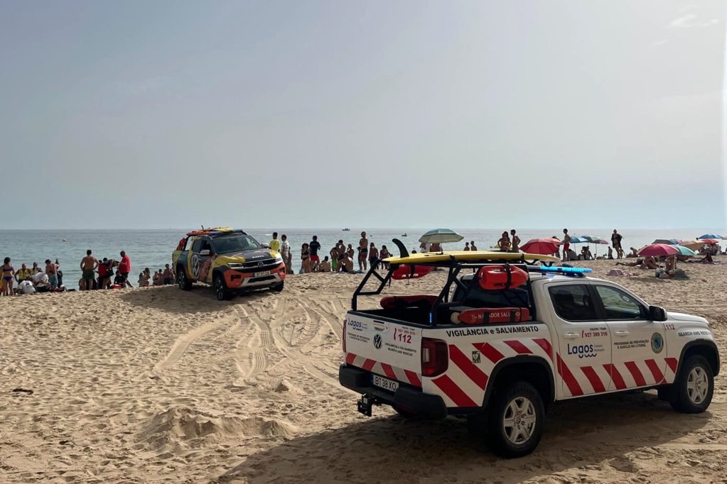 Homem de 63 anos morre em praia de Lagos após paragem cardiorrespiratória