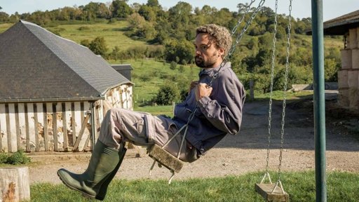 Gérald le Conquérant : Fabrice Eboué signe une nouvelle comédie grinçante