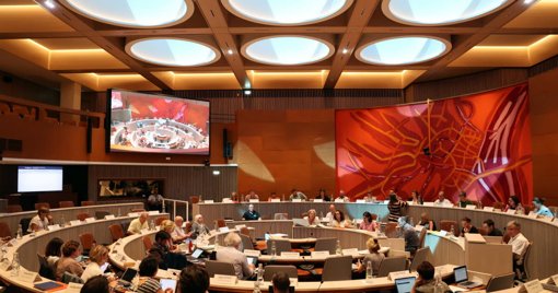 Strasbourg : la gauche divisée face à une candidate RN qui assume l'usage de l'intelligence artificielle