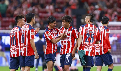 Chivas emula su temporada de campeón y sueña con la Liguilla directa
