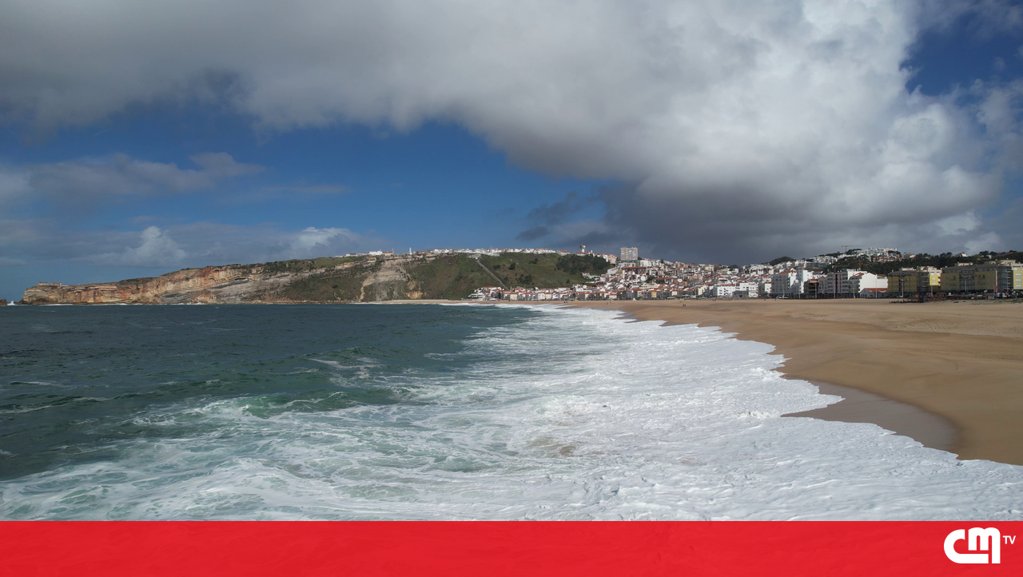 Contaminação na Praia da Nazaré Leva Mais de uma Centena de Pessoas a Receber Assistência Médica