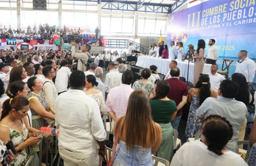 Venezuela se retira de la declaración final de la Cumbre CELAC-UE y llama a la unidad regional contra la 'amenaza bélica' de EE.
UU.