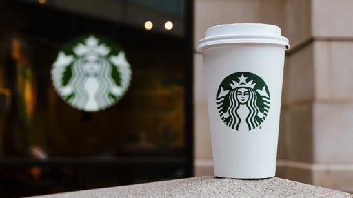 Starbucks anuncia plan de reestructuración que incluye cierre de 400 tiendas y 900 despidos en Norteamérica