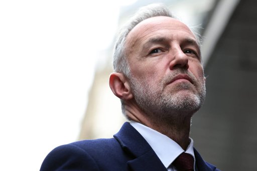 Candidat à Paris, Emmanuel Grégoire révèle avoir été victime de violences sexuelles dans son enfance