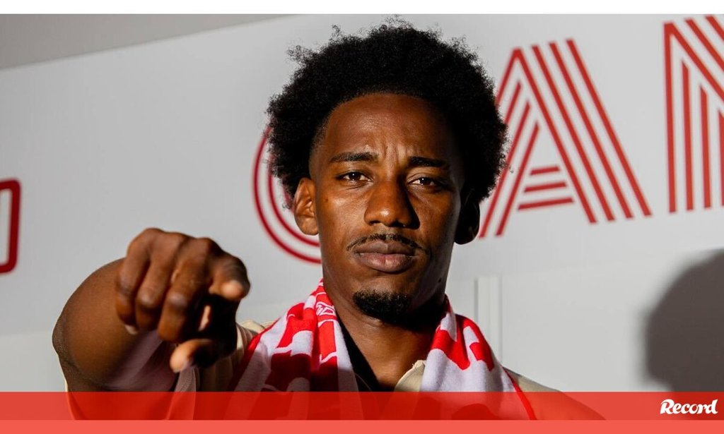 Avançado Hondurenho Bryan Róchez Reforça o Ataque do Leixões