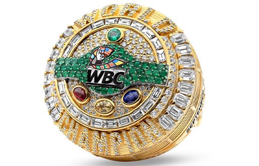 Un lujoso anillo de campeonato indiscutido del CMB espera al ganador