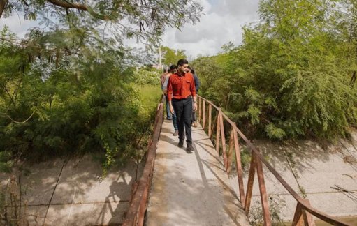 Alcalde Beto Granados construye nuevo puente para garantizar acceso seguro a estudiantes en Matamoros