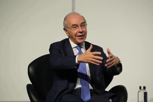 Luís Marques Mendes Delineia Estilo Presidencial Distinto do de Marcelo