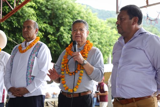 Gobernador de Hidalgo supervisa apoyo a comunidades afectadas por lluvias en la Huasteca