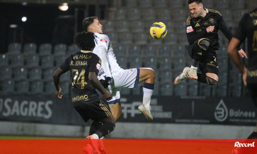 Lesão no pé afasta Tiago Morais do jogo com o Tondela