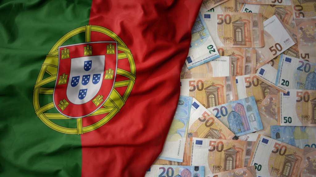 Receita fiscal do Estado dispara 22% e excedente orçamental ultrapassa 2 mil milhões de euros
