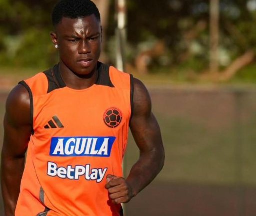 El fichaje de Marino Hinestroza por Boca Juniors genera controversia en Argentina