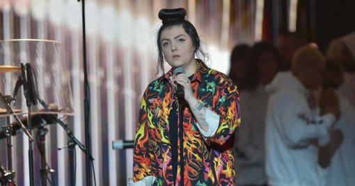 Hoshi accuse publiquement son ex-compagne et manageuse d'abus