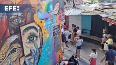 La Comuna 13 de Medellín: de epicentro de violencia a un lienzo de memoria y turismo