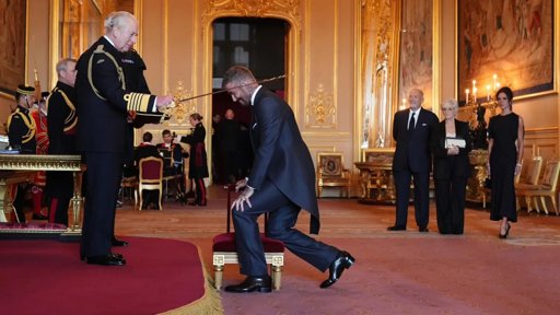 David Beckham Nomeado Cavaleiro pelo Rei Carlos III em Cerimónia Emocionante