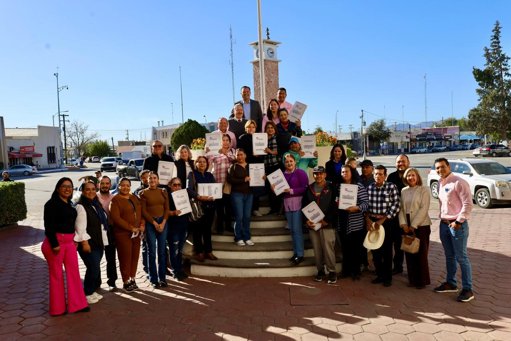 Familias de Delicias obtienen certeza jurídica sobre su patrimonio con entrega de escrituras