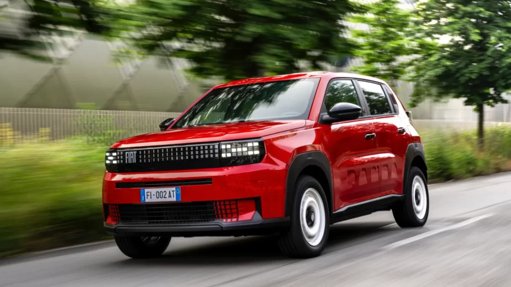 Impacto das tarifas dos EUA atinge setores automóvel e têxtil na Europa