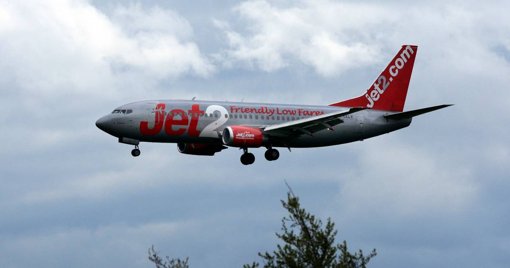 Alerta Vermelho no Aeroporto de Faro para Aterragem de Emergência de Avião da Jet2