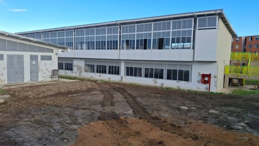 Infraestructura educativa en Ibagué: entre el abandono de 'elefantes blancos' y la culminación de obras