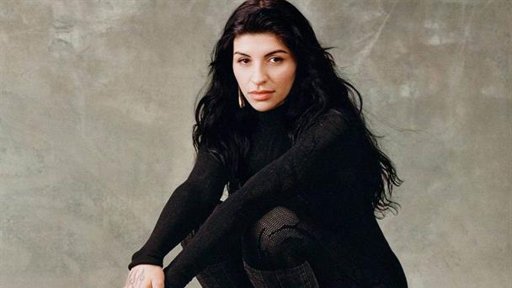 Cazzu responde a Nodal: Un 'descaro' en la disputa por la manutención de su hija