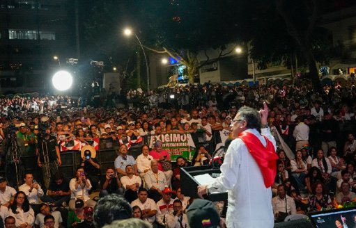 Petro impulsa una Asamblea Constituyente para viabilizar sus reformas sociales