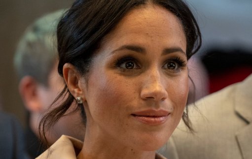 Dans son émission Netflix, Meghan Markle partage un souvenir de Noël avec la reine et lance une pique à Kate Middleton
