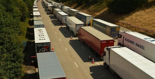 Industria de Vehículos Pesados se Desploma en Septiembre ante Incertidumbre Arancelaria