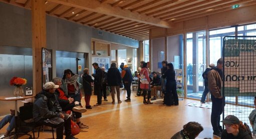 Occupation et fermeture de l'espace social Simone Iff à Maurepas