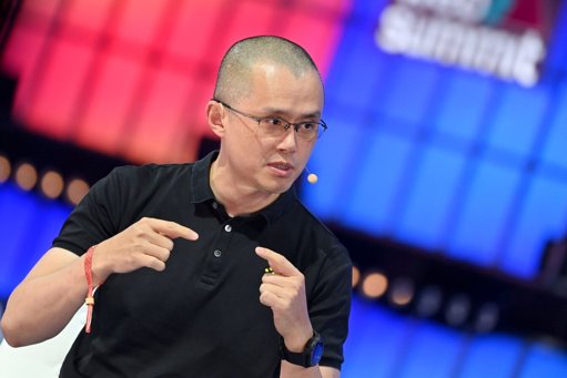 Donald Trump gracie le fondateur de Binance, marquant un tournant réglementaire majeur