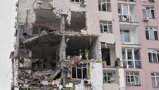 Rusia lanza ataque masivo sobre Kiev en vísperas de la reunión entre Zelenski y Trump