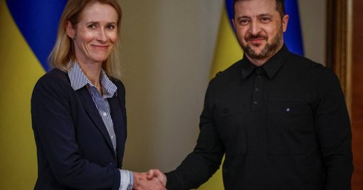 Kaja Kallas acusa Rússia de "brincar à guerra" durante visita a Kiev