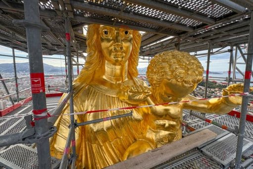 La "Bonne Mère" de Marseille retrouve sa couronne dorée au terme d'une restauration spectaculaire