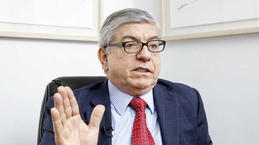 César Gaviria acusa al gobierno Petro de ejecutar “expropiaciones indirectas”