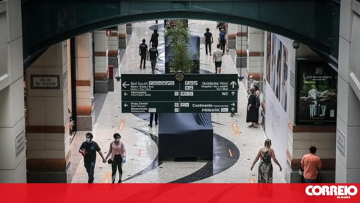 Controvérsia no Centro Colombo Desencadeada por Imagens Virais de Pilar Danificado