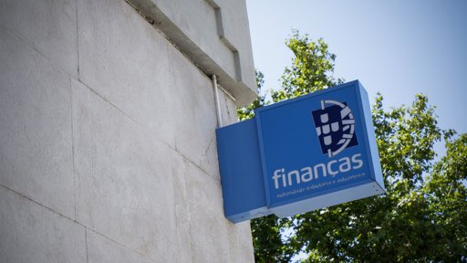 Governo adia e reformula o novo regime de pagamento do IUC