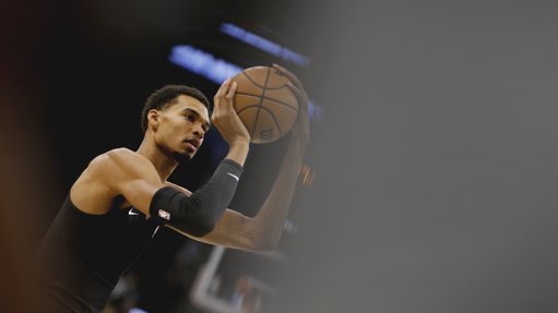 Coup d'arrêt pour Victor Wembanyama, blessé au mollet et absent plusieurs semaines